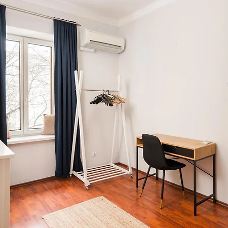 Apartment Emilii Plater Center Warsaw